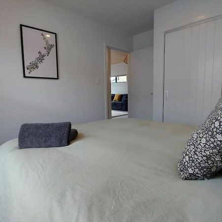 Sleek Suite By The Sand 2-Bedroom Dunedin Exterior photo